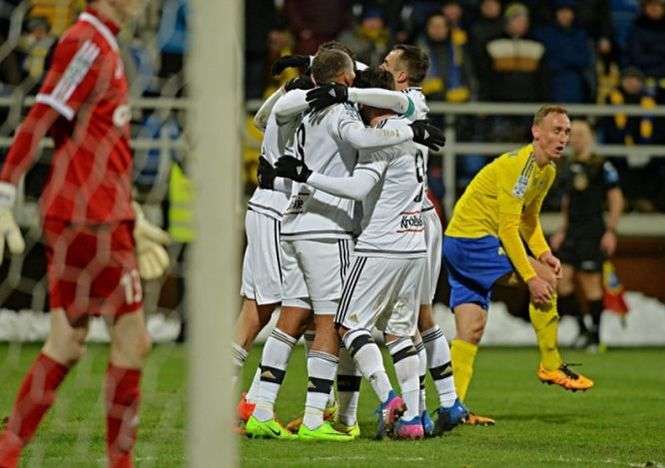 Legia Warszawa w jedynym oficjalnym tegorocznym meczu w sobotę pokonała Arkę Gdynia 1:0