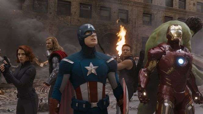 fot. kadr z filmu "Avengers"
