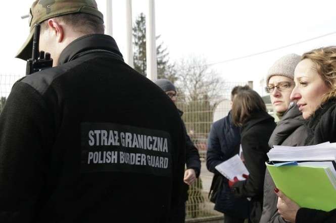 Warszawscy adwokaci chcą pomóc cudzoziemcom na polsko-białoruskim przejściu granicznych w Terespolu