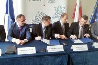 Wojewoda dogadał się z marszałkiem. Majątek LODR za dworzec PKS