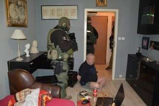 Handel bronią, materiałami wybuchowymi i narkotykami. Rozbili grupę przestępczą