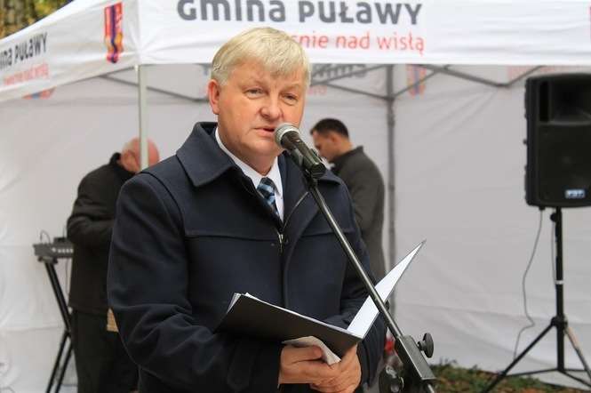 Wójt gminy Puławy Krzysztof Brzeziński