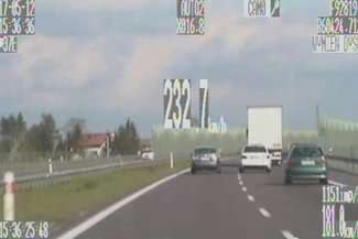 Jechał 232 km/h na S17. Nie miał prawa jazdy, bo stracił je za prędkość