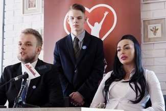 Agnieszka Orzechowska, zwana polską Angeliną, we wtorek była na konferencji młodzieżówki Nowoczesnej w Lublinie. Celebrytka jest znana m.in. z sesji, w której pozowała nago na trumnach 