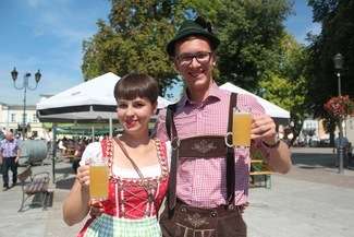 Chmielaki 2017: Trzy dni piwnej zabawy. Na scenie Kaliber 44, T.Love, Voo Voo