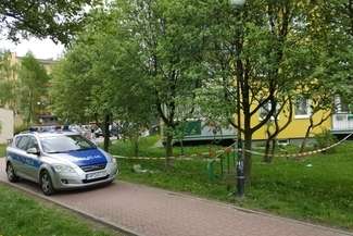 Jedna z wersji którą zakładają policjanci jest taka, że mężczyzna zabił swoją dziewczynę, a potem próbował popełnić samobójstwo.