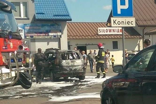 Pożar samochodu w Opolu Lubelskim