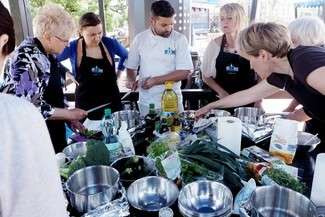 Warsztaty kulinarne i koncerty na Moście Kultury