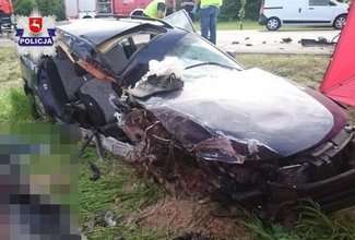 Sobieszczany Kolonia: Dwie osoby zginęły w zderzeniu ciężarówki i osobówki