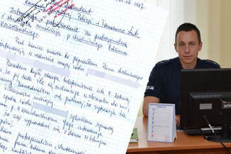 "Tato źle się zachowuje". Rodzina dziękuje dzielnicowemu za interwencję