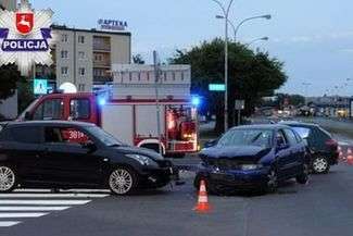 19-latek nie ustąpił pierwszeństwa. Zderzyły się trzy auta
