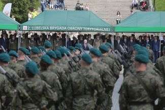 Wysyłają zaproszenia do wstąpienia w szeregi Wojsk Obrony Terytorialnej