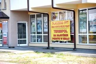 Takie banery wywiesiła w Terespolu grupa przedsiębiorców