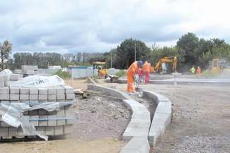 Nowe rondo nie powstanie na czas. "Nie obyło się bez niespodzianek"