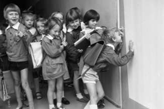 Mundurki, liczydła i tornistry. Tak kiedyś wyglądał 1 września w lubelskich szkołach [zdjęcia]