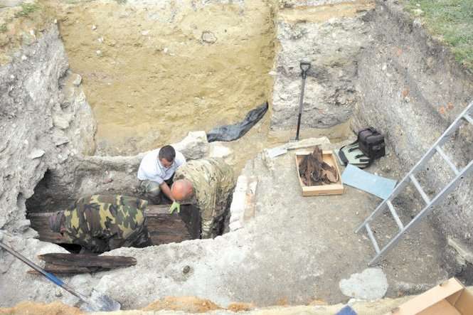 Po dwustu latach wyjęte z trumny szczątki ponownie zostaną pochowane, tym razem w ossuarium, przygotowywanym w kryptach Bazyliki Narodzenia NMP 