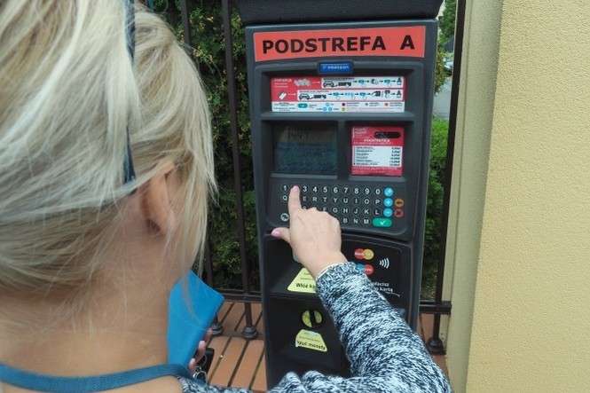 W Lublinie opłaty za parkowanie obowiązują wyłącznie w dni powszednie w godz. od 8 do 17<br />

