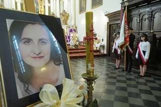 Pożegnanie Beaty Nowak. Społeczność "Unii" wspomina charyzmatyczną polonistkę