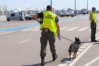 W dniu przyjęcia do służby w Straży Granicznej kandydat nie może przekroczyć 35. roku życia