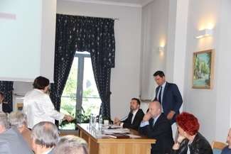 Podczas czwartkowej sesji rady miasta prezydent wręczył radnej bilety jednorazowe. Ale Alicja Łagowska je zwróciła