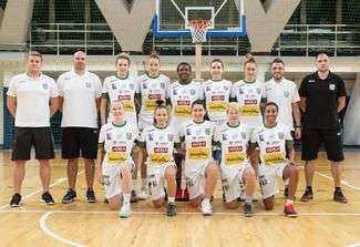 Górny rząd od lewej: Paweł Siembida (fizjoterapeuta), Przemysław Łuszczewski (asystent trenera), Dominika Poleszak, Agata Dobrowolska, Uju Ugoka, Kateryna Dorogobuzowa, Dorota Mistygacz, Paweł Szado (kierownik drużyny), Wojciech Szawarski (trener).
Dolny rząd od lewej: Aleksandra Kędzierska, Kaja Grygiel, Dajana Butulija, Martyna Cebulska, Feyonda Fitzgerald. Na zdjęciu brakuje Marty Witkowskiej.