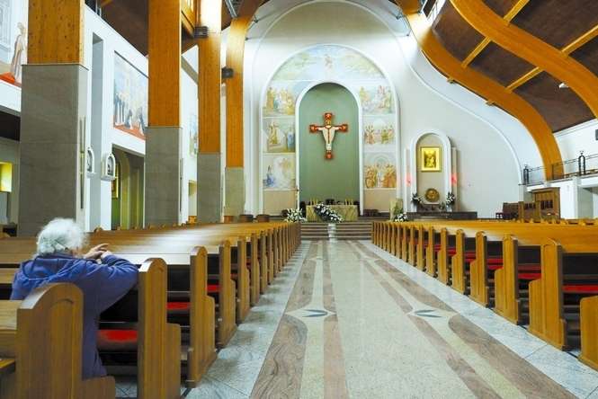 Arcybiskup zaprasza w październiku na uroczystości do kościoła przy ul. Bursztynowej 20 na Czubach
