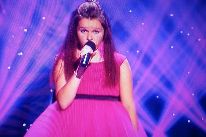 Natalia Wawrzyńczyk z Łuszczowa koło Lublina. 12-lata zaśpiewała piosenkę pt. Nie jesteś sam.