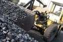 W kolejce po węgiel. Coraz droższy i coraz trudniej kupić