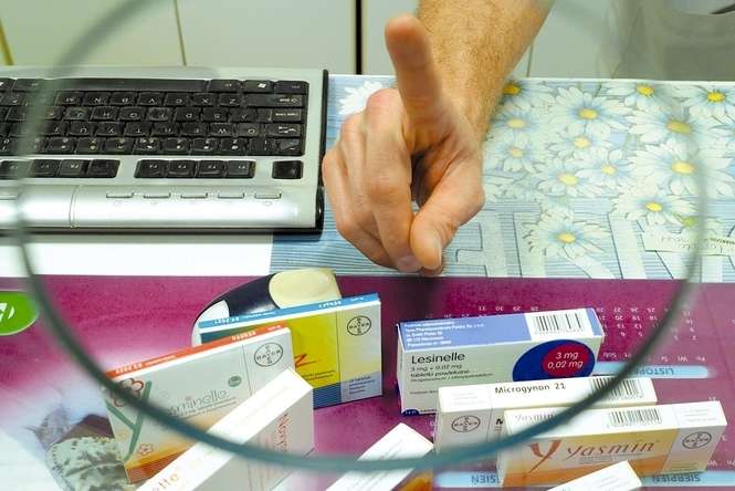 Zdaniem ministra zdrowia aptekarz ma prawo odmówić wydania środków antykoncepcyjnych powołując się na swoje sumienie