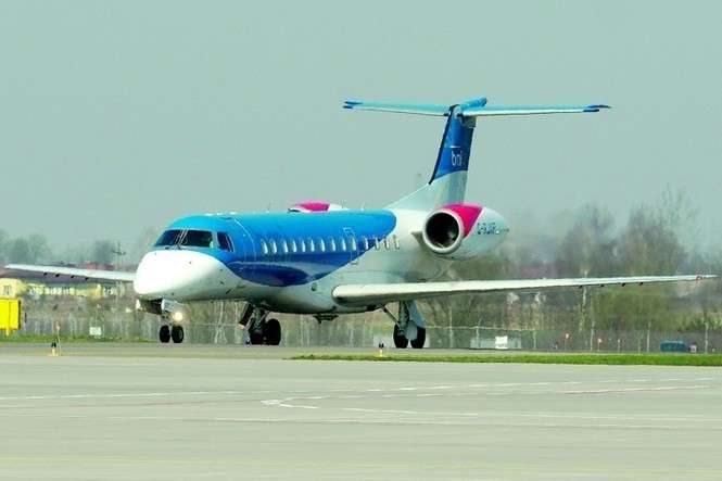 Samolot BMI na lotnisku Lublin