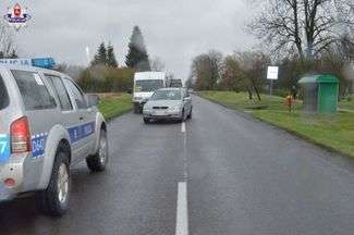 12-latka chciała zdążyć na busa. Wbiegła pod samochód