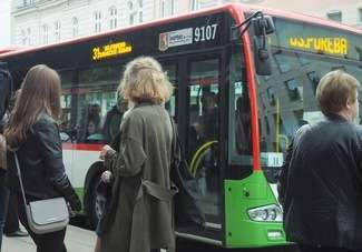 Rodzice zrezygnują z dowożenia dzieci do szkół? Wyniki sondażu