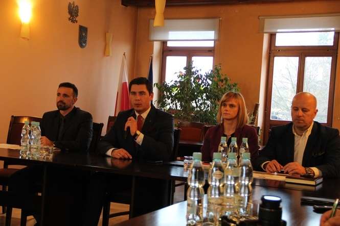 Prezydent Dariusz Stefaniuk podkreśla że już kolejny rok miasto nie będzie zaciągać kredytów
