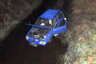 Chciał ominąć sarnę, wpadł samochodem do rzeki