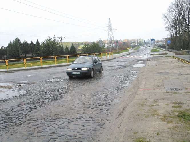Pozostawiony odcinek ul. Wojsławickiej zostanie przykryty asfaltem dopiero na wiosnę