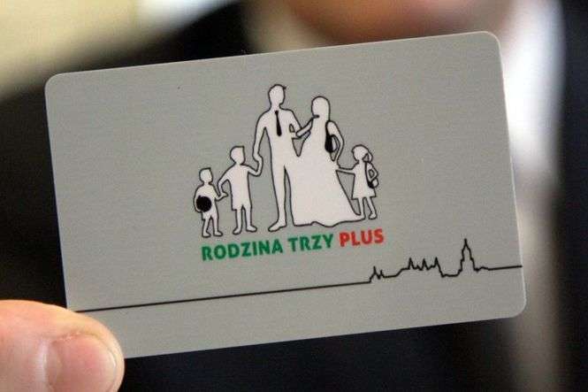 W Lublinie miejskim programem „Rodzina Trzy Plus” objętych jest prawie trzy tysiące rodzin, łącznie wydano zaś niemal 15 tys. kart