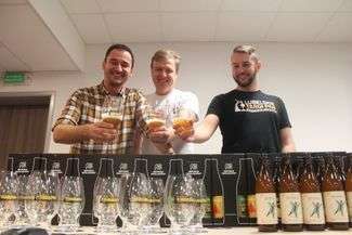 Wtorkowa konferencja prasowa w Targach Lublin. Od lewej: Bartłomiej Czarnomski, właściciel Browaru Zakładowego, Zbigniew Czerniak, prezes Lubelskiego Oddziału Polskiego Stowarzyszenia Piwowarów Domowych oraz Jakub Kafel, koordynator imprezy