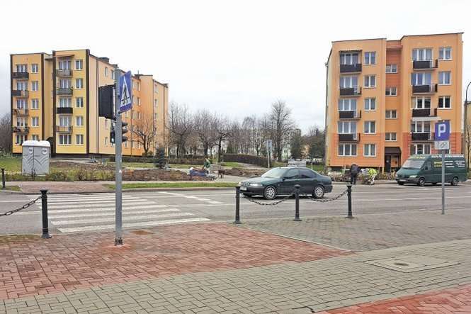 We wtorek na oficjalnym profilu Starostwa Powiatowego w Kraśniku pojawiły się zdjęcia skrzyżowania ul. Słowackiego i Balladyny i informacja o zmianie lokalizacji smoleńskiego pomnika