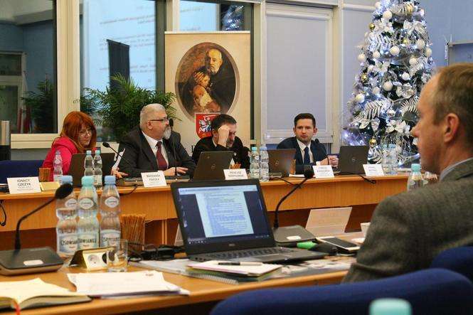 Puławska rada miasta w czwartek dyskutowała na temat nowego budżetu. Ostatecznie projekt uchwały poparło 19 z 20 obecnych na sali radnych