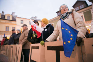 Literiada w Zamościu. Protestowali przeciwko łamaniu konstytucji [zdjęcia]