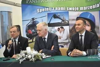 W Depułtyczach Królewskich wicepremier Jarosław Gowin zwiedził miejscowe Centrum Studiów Inżynierskich PWSZ