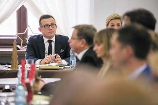 Budżet przedstawiony przez prezydenta Andrzej Wnuka poparło 12 radnych. 10 było przeciw
