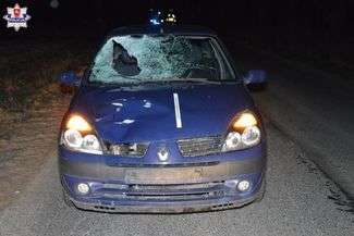 Nie miał odblasków, potrącił go samochód. Nieprzytomny trafił do szpitala 