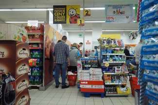 Jak poradzić sobie z zakazem handlu? Biedronka ma pomysł