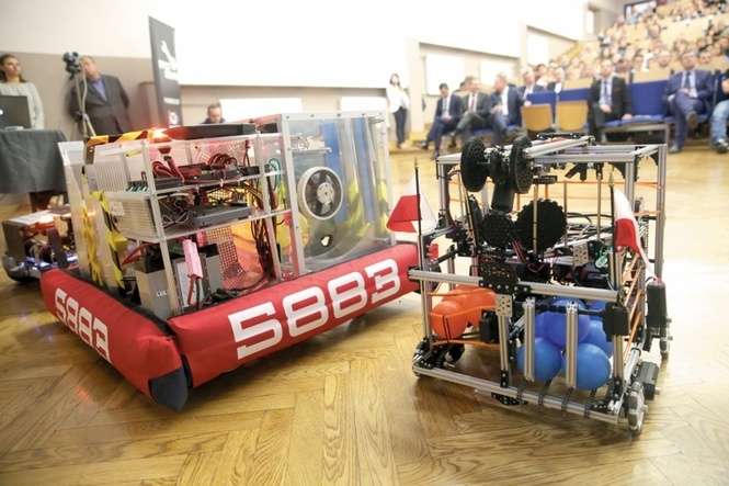 We wrześniu na Politechnice Lubelskiej członkowie kraśnickiej drużyny Spice Gears Team 5883 prezentowali skonstruowane przez siebie roboty