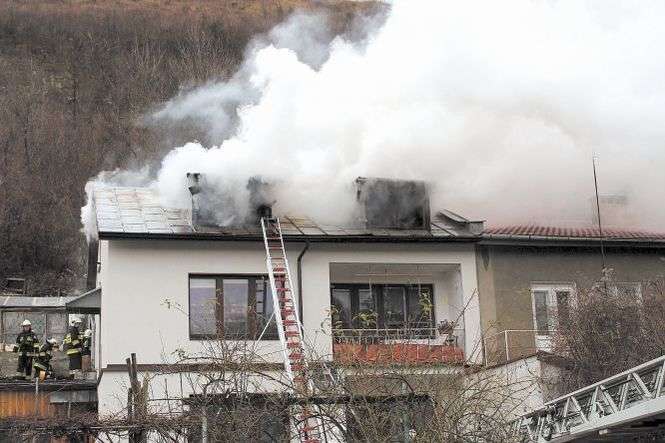 Pożar wybuchł 29 grudnia Dobytek pięcioosobowej rodziny został kompletnie zniszczony