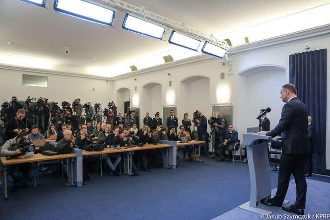 Prezydent Andrzej Duda wygłasza oświadczenie