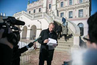 Mieszkaniec Zamościa Maciej Spozowski zarzuca prezydentowi, że manipuluje informacjami
