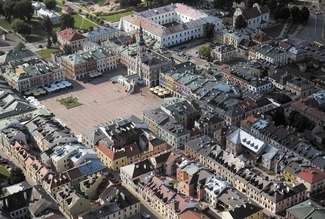 By liczyć na inwestycje unijne, miasto potrzebowało zdolności kredytowej