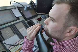 Tak pracują kontrolerzy w wieży Portu Lotniczego Lublin. Praca marzeń? Wielka odpowiedzialność